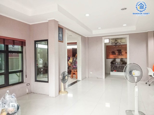 *****บ้านเดี่ยวมือสองย่านกรุงเทพฯ ม.ปัญฐิญา สุวินทวงศ์ เนื้อที่กว้างกว่า 90 ตร.ว. ฟังก์ชัน 3 ห้องนอน 3 ห้องน้ำ ที่จอดรถ 4 คัน บ้านสภาพสวย ต่อเติมครบพร้อมเข้าอยู่ได้ทันที! บนทำเลแห่งการเดินทาง ใกล้รถไฟฟ้าสายสีชมพู "สถานีมีนบุรี" และทางด่วน "ศรีรัช-วงแหวนรอบนอก" จองเลย!